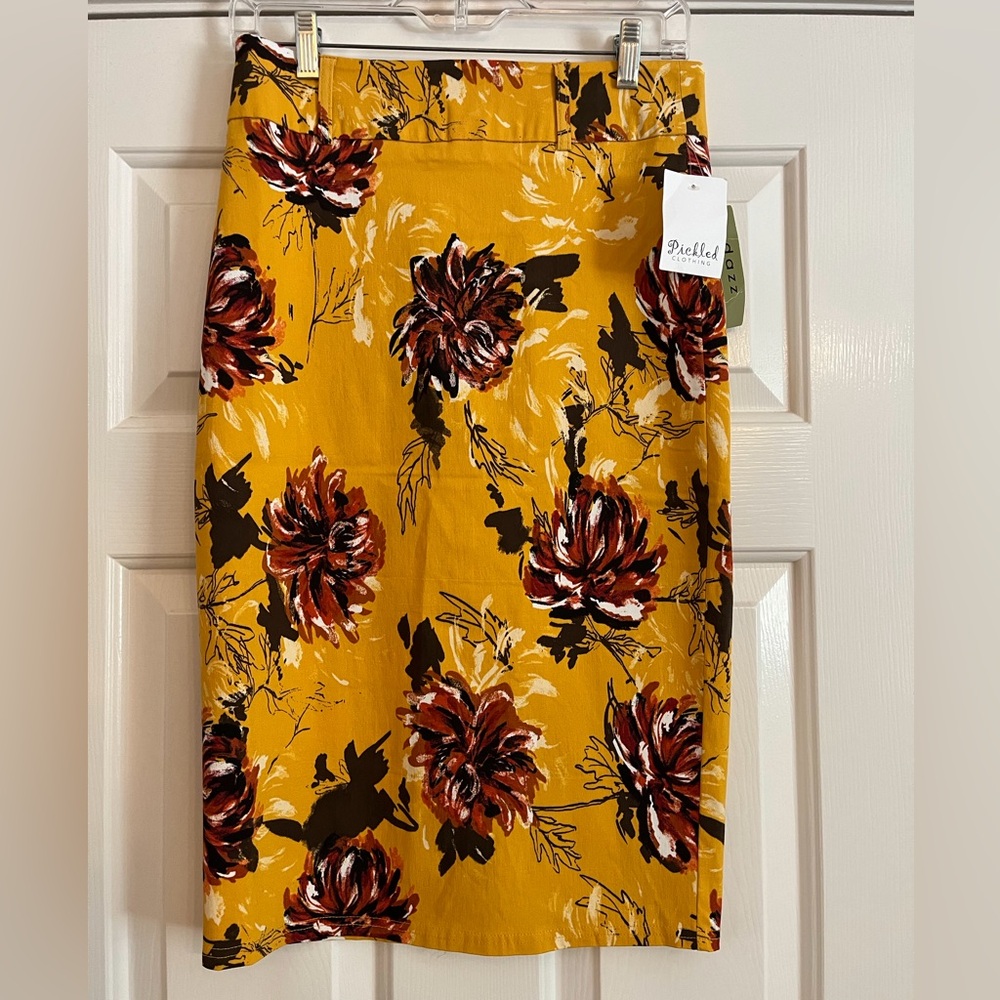 NWT $68 DAZZ fall floral stretch pencil skirt  M L